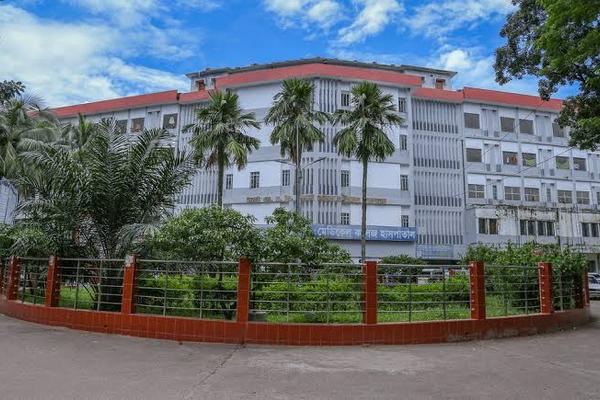 Former Consultant, Sylhet MAG Osmani Medical College Hospital & National Institute of Traumatology and Orthopaedic Rehabilitation
