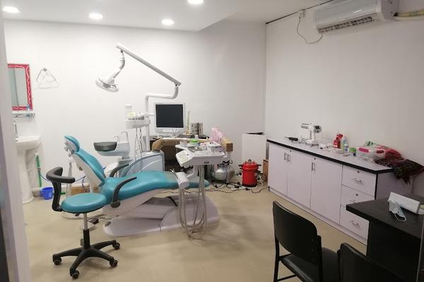 Iconic Dental Surgery, Pabna