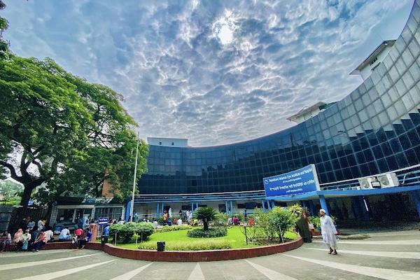 Ispahani Islamia Eye Institute & Hospital