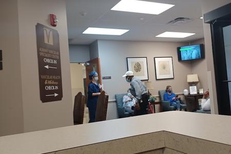 Vascular Specialist Center (New Life Hospital)