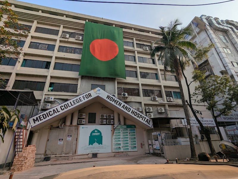 Medical College for Women & Hospital logo